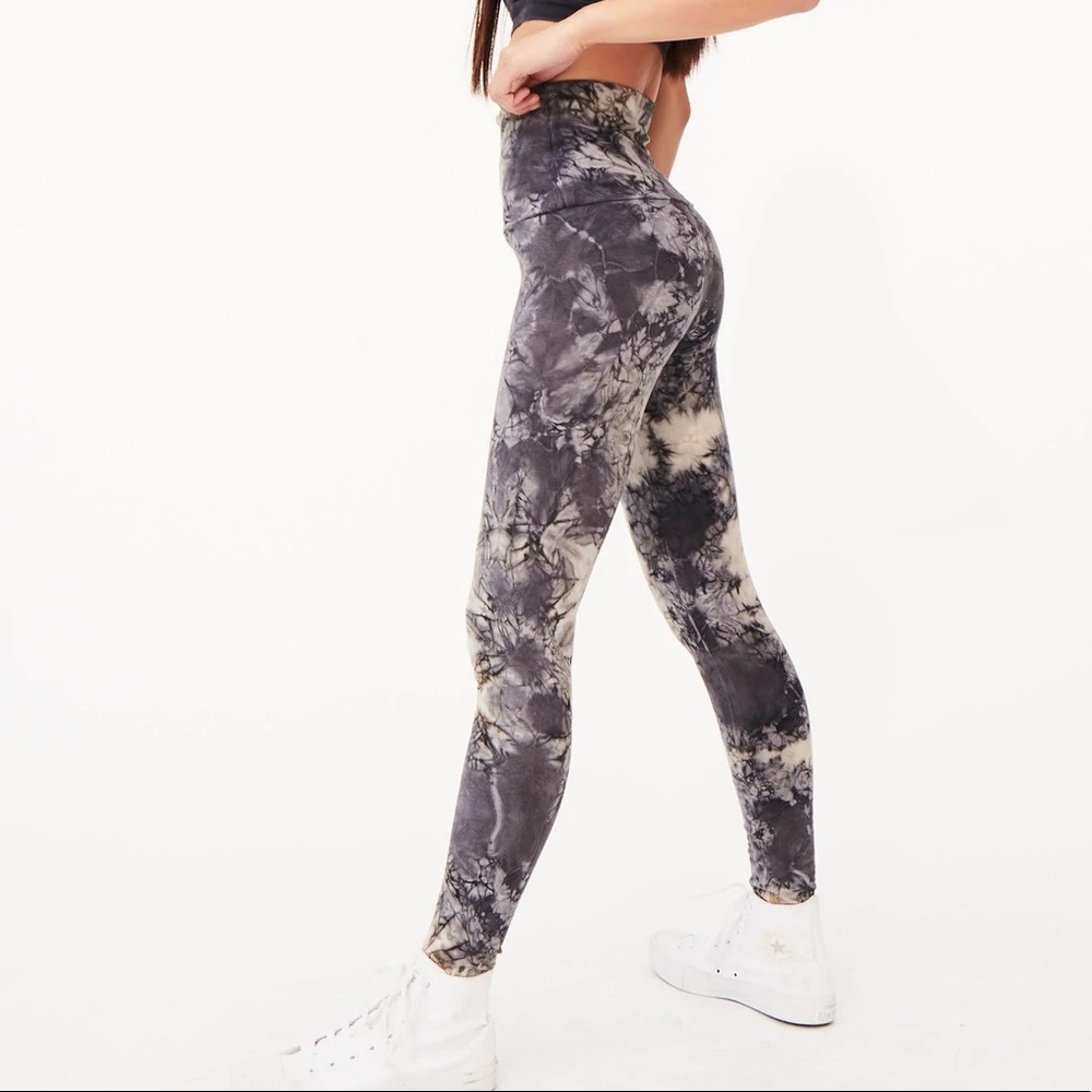 GROCERIES Apparel Pax Leggings | Pomegranate + Iron Tie Dye | Small | NWT